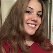 Laureata in Lingue offre lezioni di Inglese, Tedesco, Spagnolo e materie umanistiche